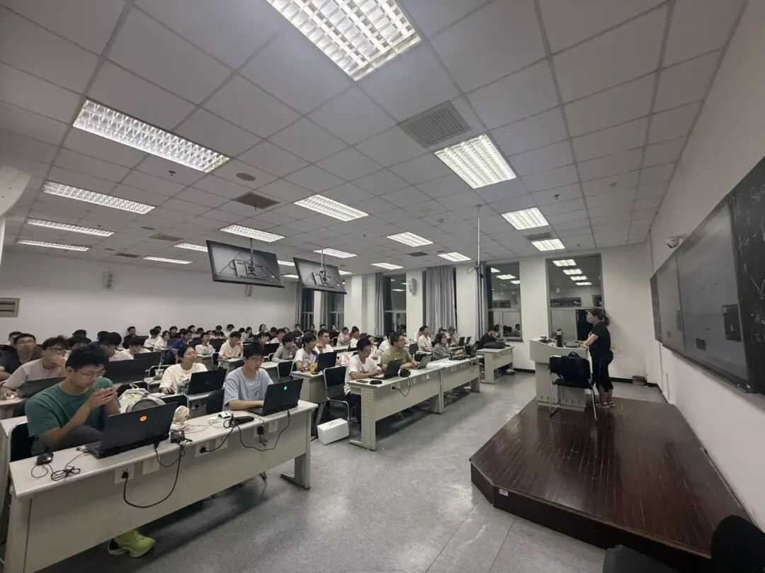 點燃興趣，賦能未來 人工智能學院“職業能力+興趣”微課火熱開啟，聚焦教學軟件開發